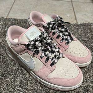 Women’s Nike shoes
